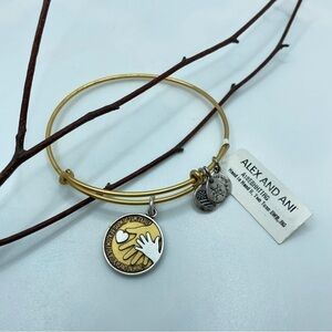 𝅺ALEX And Ani Hand In Hand Two-Tone Charm Bangle Bracelet New With Tag